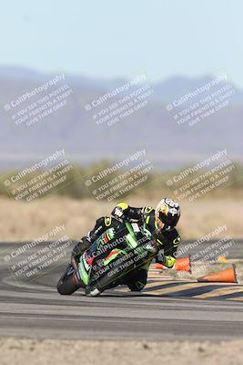 media/Dec-04-2025-Racers Edge (Thu) [[5ebc9f124d]]/3-B Group/2-Session 1 (Turn 4 Entry)/